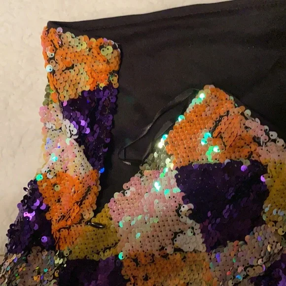 MOVING SALE 3/$20 or 5/$25 sequin skirt f21 - Picture 4 of 6